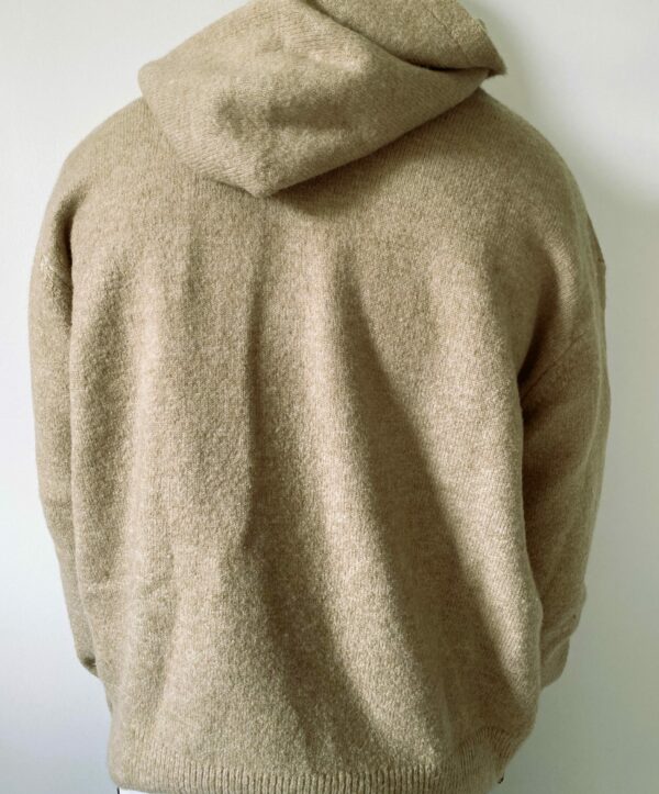 Sweat en laine à capuche – Image 2