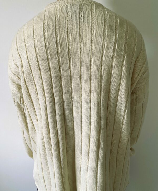 Pull en maille fine crème – Image 2